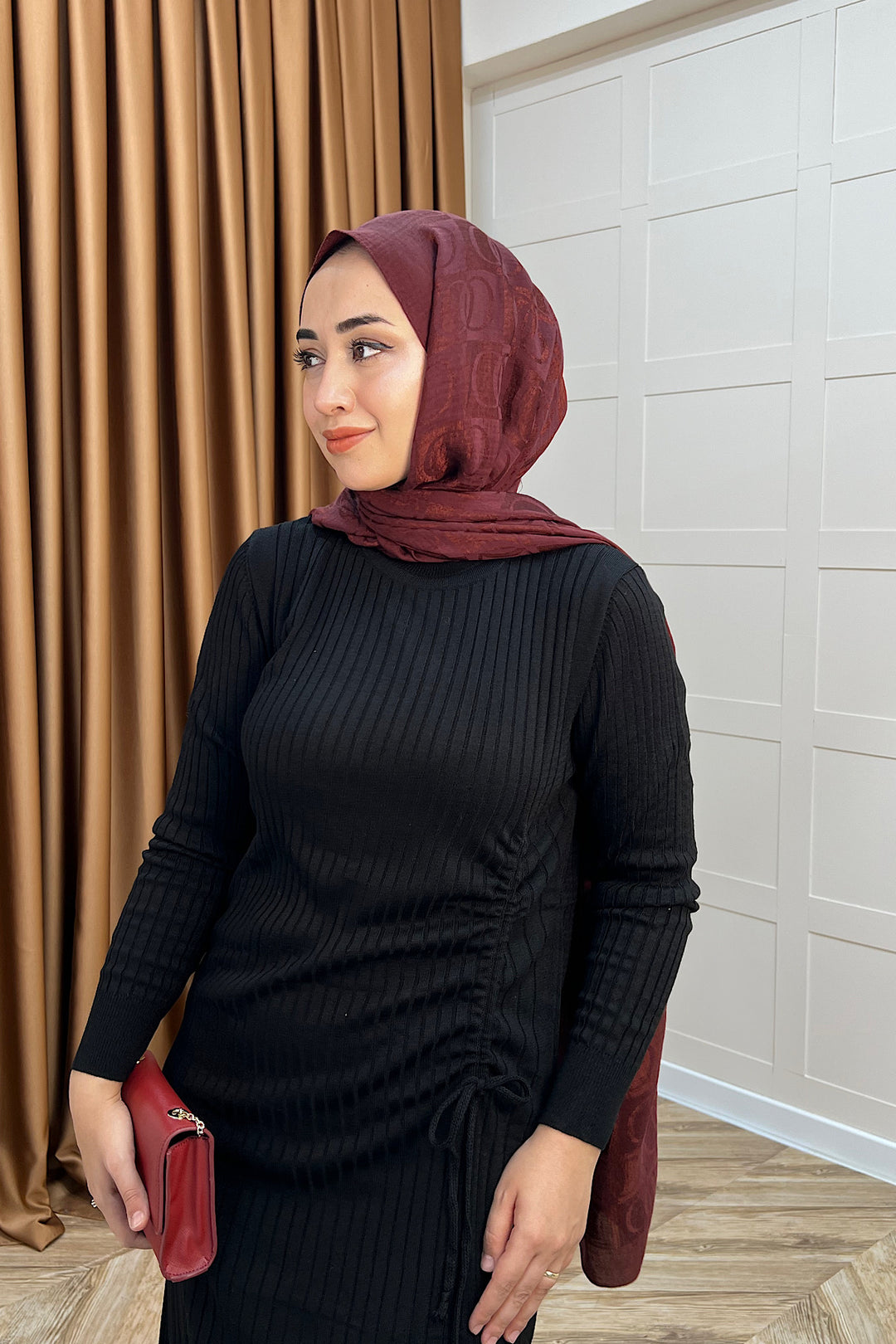 Yandan Büzgülü Triko Elbise Siyah 24870-SIYAH