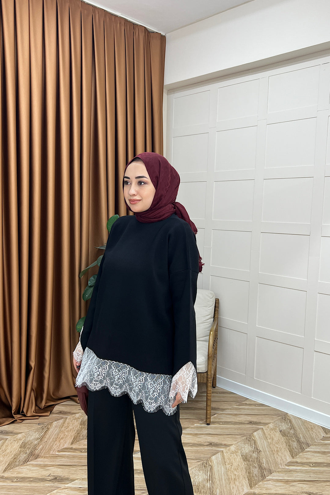 İbiza Dantel Detay Tunik Siyah 26200-SIYAH