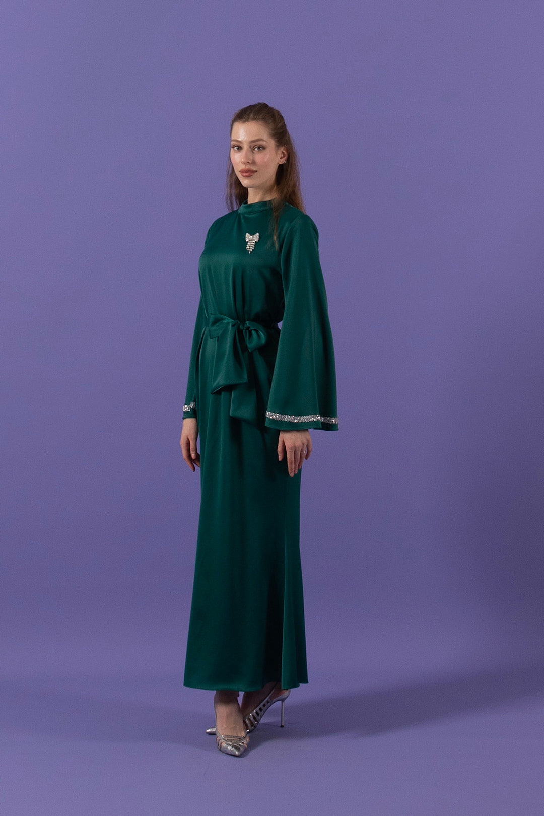 Kolları Taş Detay Saten Abiye Zümrüt 3011-ZUMRUT