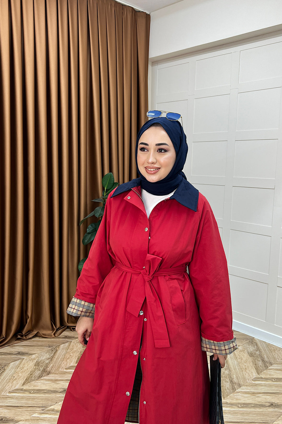 Dora Kuşaklı Uzun Trençkot Kırmızı 62613-KIRMIZI