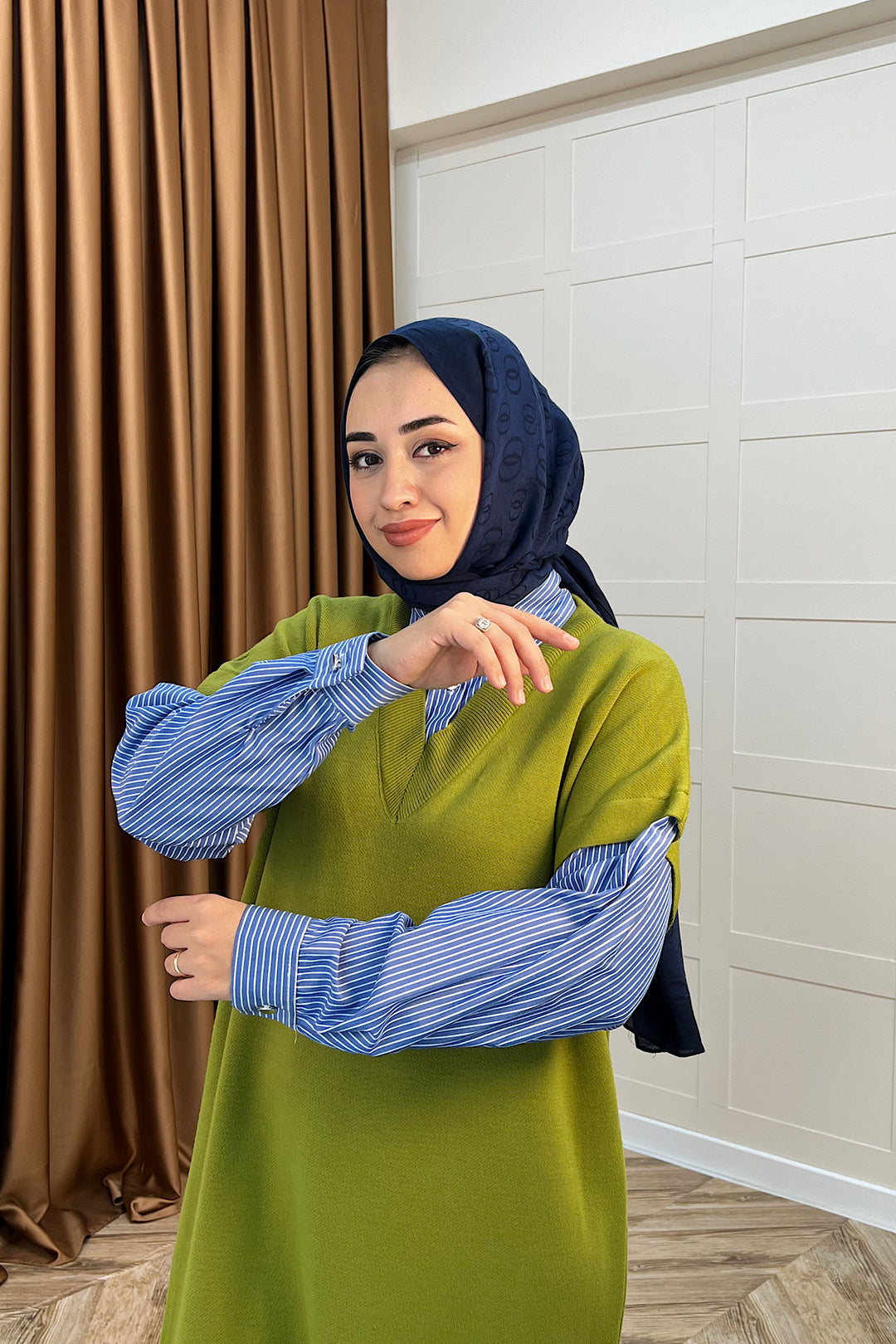Samira Gömlek Detaylı Triko Elbise Yağ Yeşili 241110-YAGYESILI