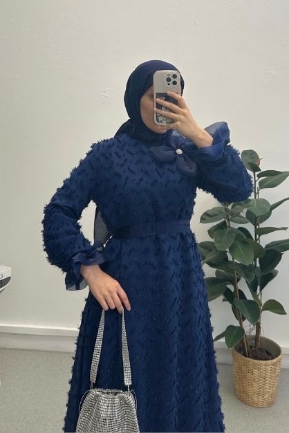 Yakası Broşlu Feray Abiye Elbise Lacivert - 2