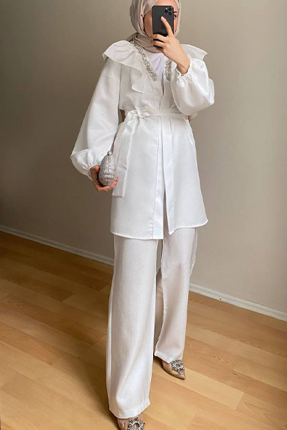 Modam Afra - Yakası Taşlı Ceketli Takım Beyaz