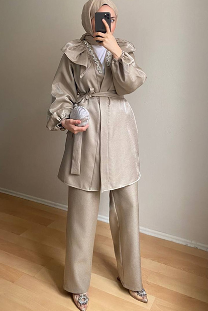 Modam Afra - Yakası Taşlı Ceketli Takım Bej